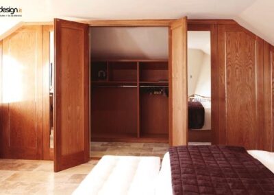 Cabina armadio in legno