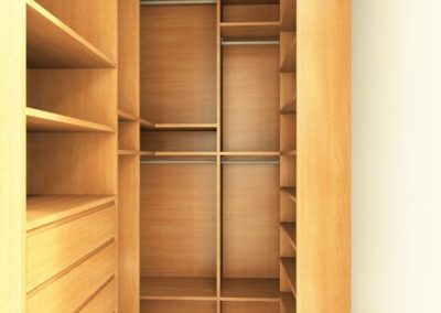 cabina armadio in legno su misura a tre pareti