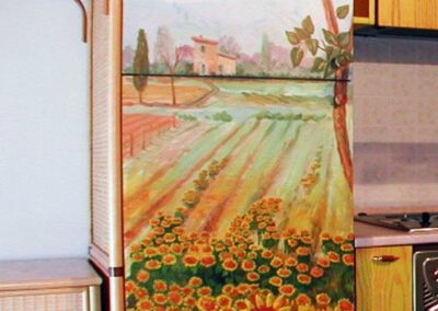 Frigo con pittura a mano libera