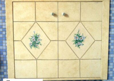 sportelli decorati a mano