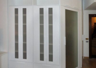 cabina armadio divisoria in vero legno su misura