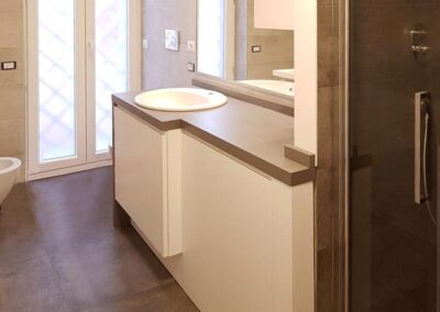 mobile bagno in vero legno