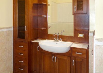 Mobile classico in legno per bagno