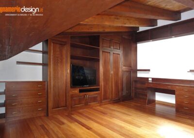 Studio completo di armadi e scrivania in vero legno