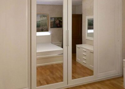 Armadio a muro con specchio per camera da letto