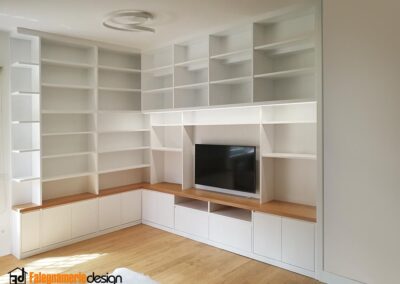 Libreria angolare in legno
