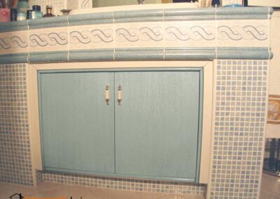 sportelli in vero legno chiaro