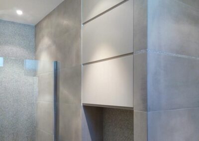 Mobile contenitore in vero legno per bagno