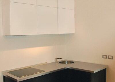 cucina moderna angolare per piccoli ambienti
