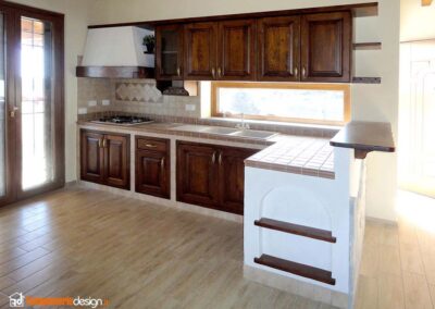 cucina su misura in legno per casa di campagna