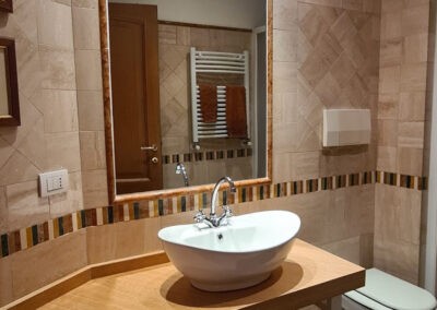 piano in legno per lavandino bagno