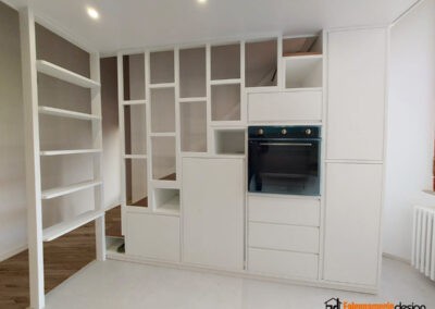 Scale soppalco con parete cucina