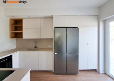 legante cucina moderna con penisola