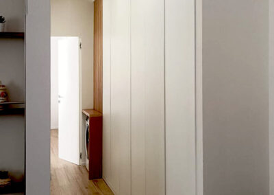 Mobile per l'ingresso in stile minimal