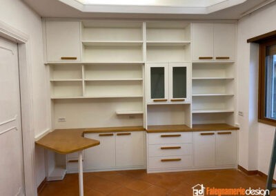 Libreria con scrivania ad angolo