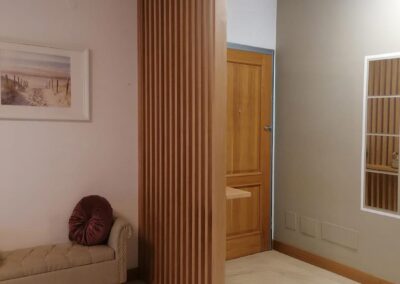 Divisorio di Design per ingresso in vero legno