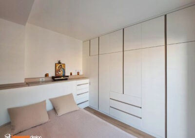 Camera da letto con armadio a muro