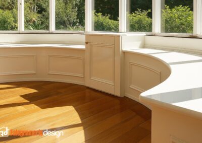 Panca curva boiserie