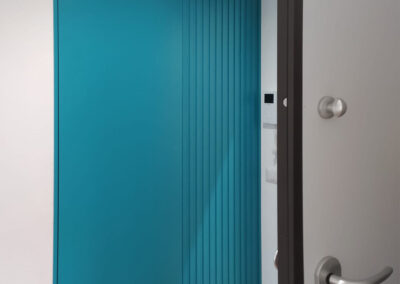 Mobili per ingresso blu