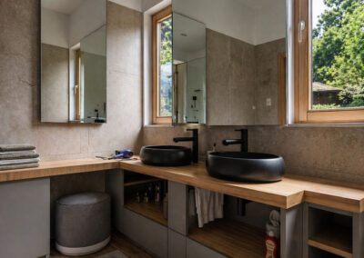 Bagno con doppio lavabo