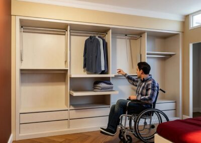 Armadio a muro per disabilità