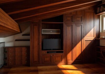 Armadio per mansarde in vero legno