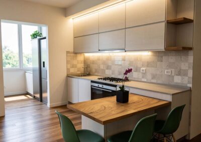 Cucina moderna con penisola