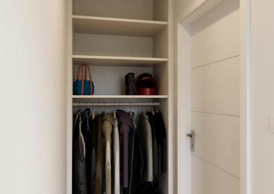 Mobile per ingresso in legno
