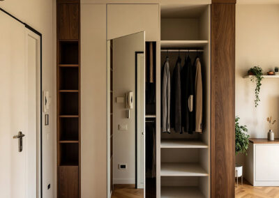 Mobile per ingresso con cabina armadio