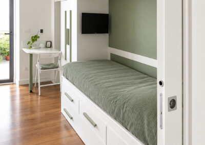 Armadio a ponte per letto singolo