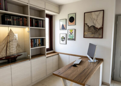 studio con libreria