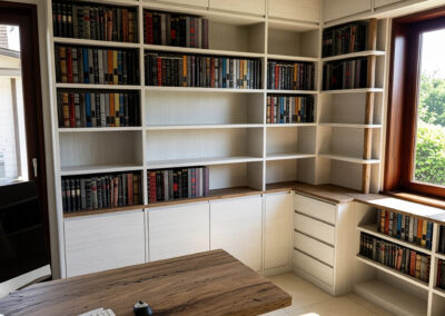 studio con libreria ad angolo