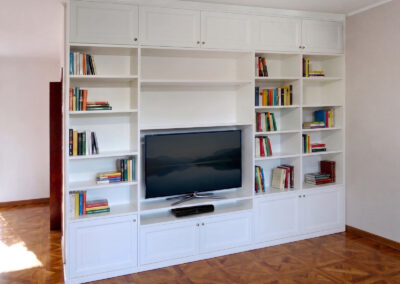 libreria attrezzata