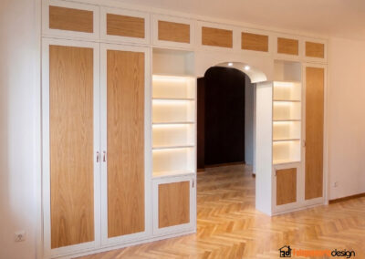 Libreria bifacciale in legno