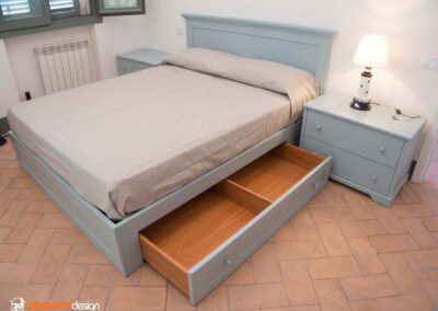 Letto su misura con cassetti